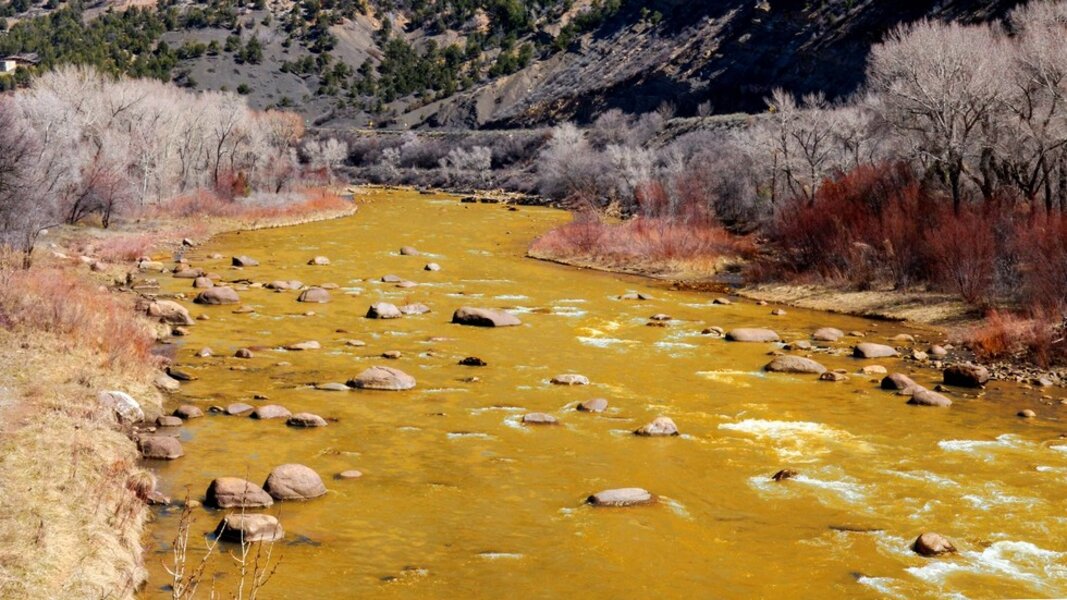 Оранжевая река в африке